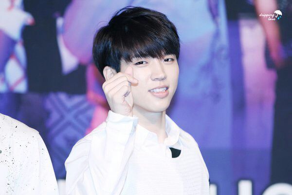 amino-Woohyun Bias-ab437ffb