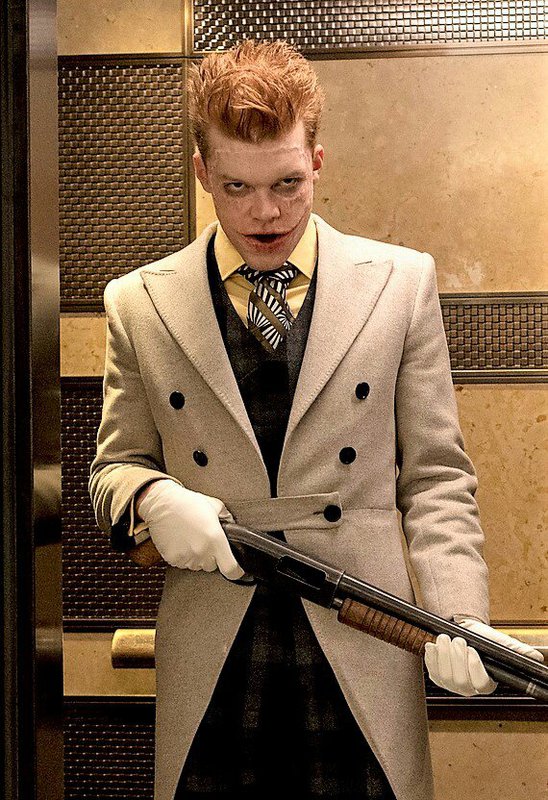 amino-❌Jerome Valeska❌-f6e39bd9